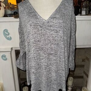 Olivia Blu cute batwing rugged sleeve oversized top EUC